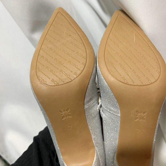 BCBGeneration Silver Glitter Heels NWB size 7 - Picture 9 of 9